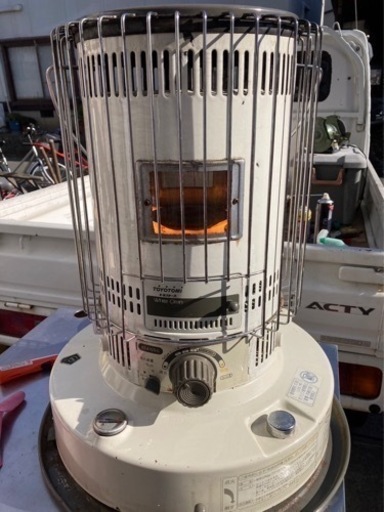 石油ストーブ　トヨトミ