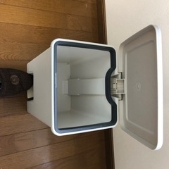 ゴミ箱　断捨離　引取限定　4の画像