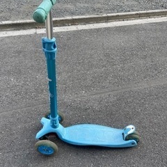 子供用キックスクーター