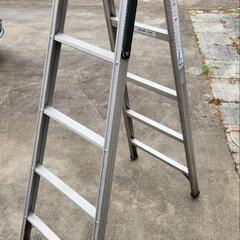 脚立　アルミ　(高さ 大150㎝ 中85㎝ 小60㎝ 各一台)バラ売り可2000円からの画像