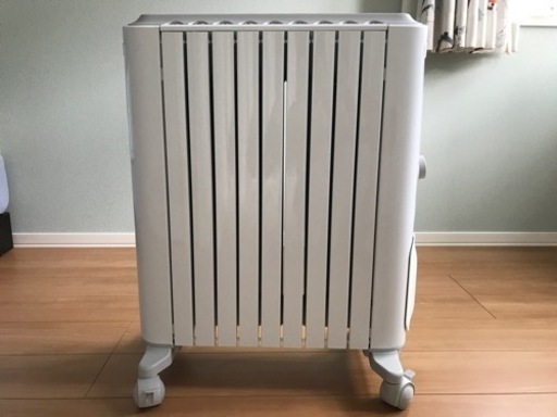 【ほぼ未使用品】オイルヒーター　Delonghiデロンギ RHJ75V0915