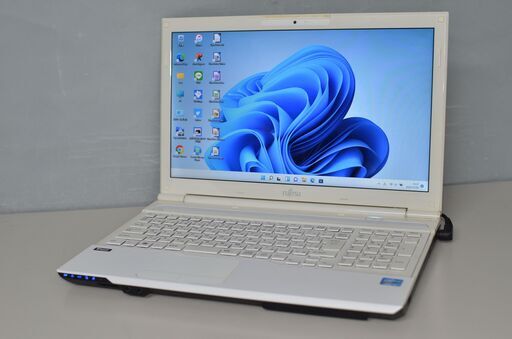 最新Windows11+office 新品爆速SSD512GB 富士通 LIFEBOOK AH47/K i7-3632QM/メモリ8GB/15.6インチ/ブルーレイ/USB3.0/カメラ/便利なソフト