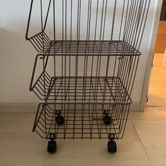 IKEA 稼働式　3段棚(1-3段に分解可) 袖机差し上げますの画像