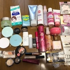 約40点、コスメ類まとめて