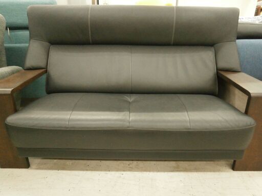 カリモク　2人掛けソファー