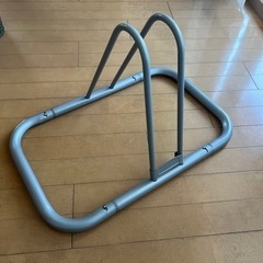 （お譲り先決まりました）駐輪用の車輪止め