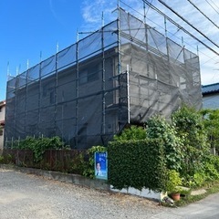 【足場施工スタッフ】令和4年に出来たばかりの若い会社です♪事業拡大の為スタッフ大募集！未経験者でも日給13000円！寮有ります！の画像