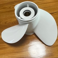 スクリュー　プロペラ　13-1/2×15　未使用