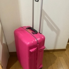 スーツケースの画像