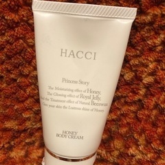 HACCI ボディクリーム　ミルクローションの画像