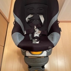 チャイルドシート　エールべべ