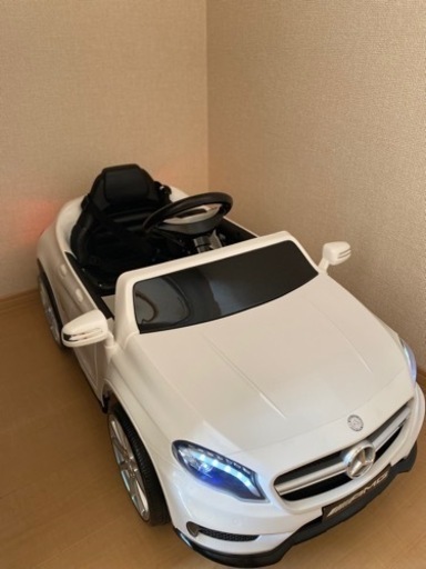 メルセデス-AMG GLA-45 ミニカー　トイカー