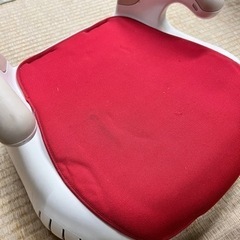 ジュニアシート差し上げます