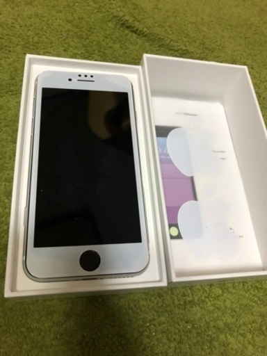iPhone SE (第2世代) SIMフリー 64GB ホワイト