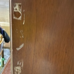 もらってください！　欧風食器棚　無料　キズありますの画像