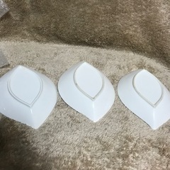 東京インテリア購入　お皿三枚の画像