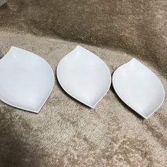 東京インテリア購入　お皿三枚