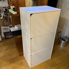 カラーボックス