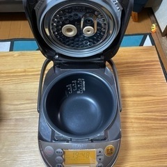 zojirushi 炊飯器の画像