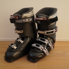スキー靴 スキーブーツ KASTLE 23.5センチ相当 レディ...