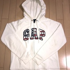 Gap 白パーカー