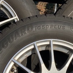 スタッドレスタイヤ　アルミホイルセットの画像