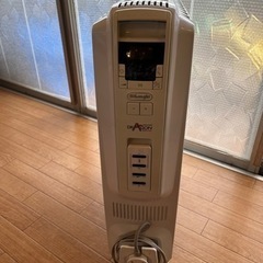 値下げしました　オイルヒーター　デロンギ　暖房　ストーブ