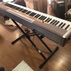 CASIO電子ピアノ　台付　引取限定の画像