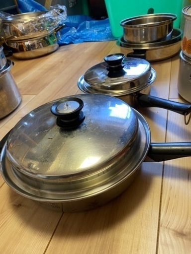 アムウェイの鍋等いろいろあります