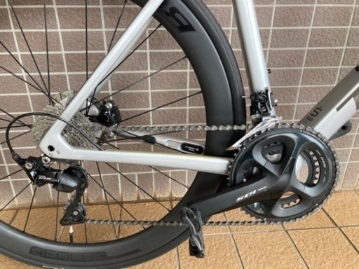 美品！TREK EMONDA SL5 2022年モデル　カーボンディープホイール