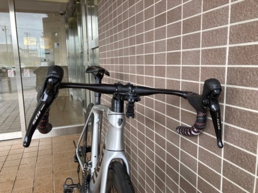 美品！TREK EMONDA SL5 2022年モデル　カーボンディープホイール