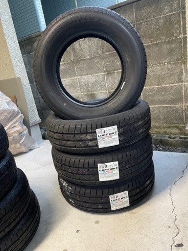 ブリヂストン　LUFT 195/65R15 4本