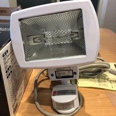ハロゲン　センサーライトシグナル