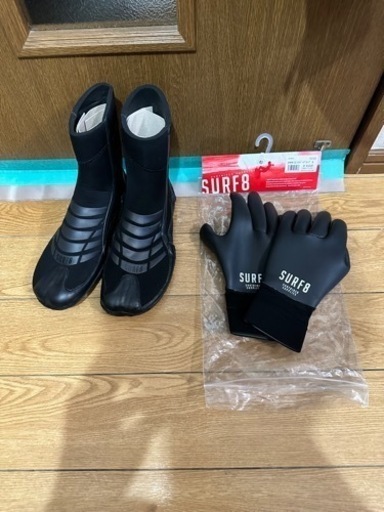 新品未使用レディース　ブーツ・グローブセット