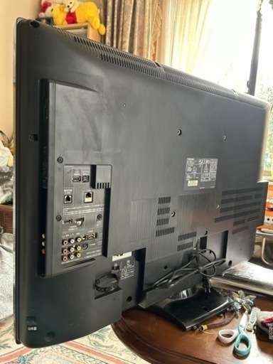 液晶テレビ