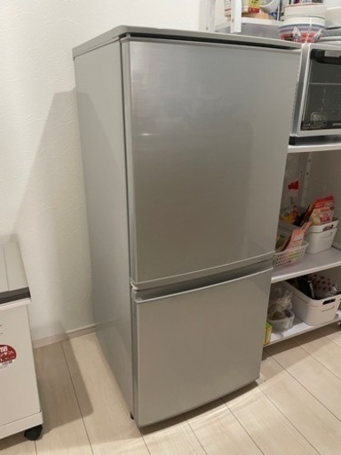 冷蔵庫 SHARP 137L 2015年産