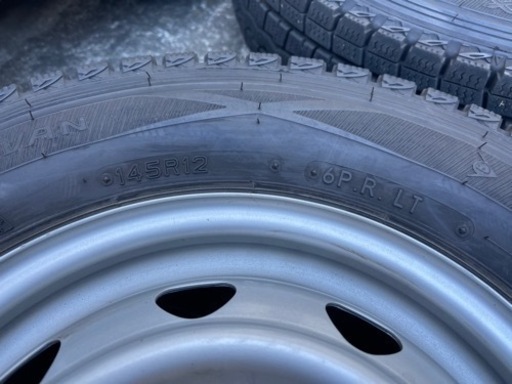 美品 バリ山 145R12 6PR 21年製 スタッドレスタイヤ 4本セット 軽トラ