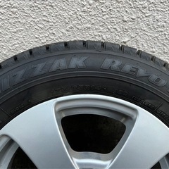 ブリザック　レボ01 175/65R14 スタッドレスタイヤの画像