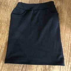 子供服　タイトスカート　130 
