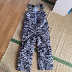 140サイズ　スキーウェア差し上げます！