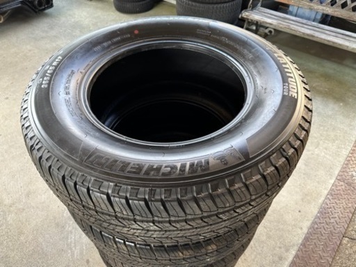 ミシュラン サマータイヤ 265/65/R17 ほぼ新品