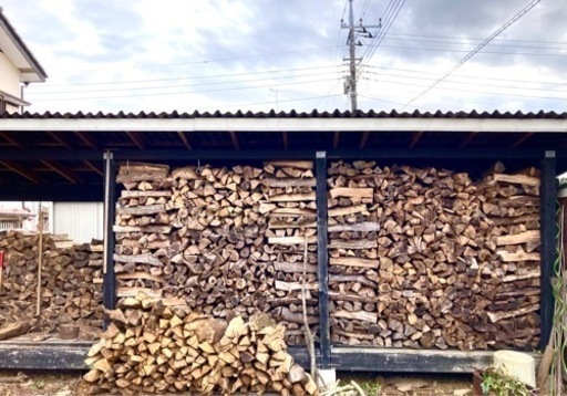 茨城県　薪（45cm・2年乾燥・クヌギ・コナラ等）軽トラ一杯分