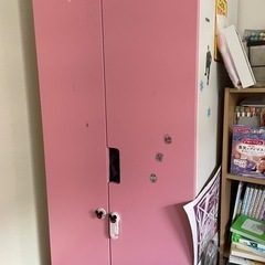 子供用ワードローブ
