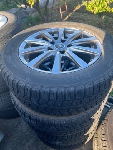 スタッドレスタイヤ　16インチ　ミニバン等に！