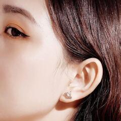 【新品・未使用】CLARIBEL ピアス レディース スワロフスキー ボディーピアス 一粒 しずく 可愛い イヤリング シルバー 925 金属アレルギー対応 ピンクの画像