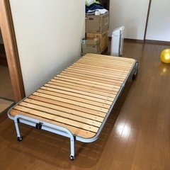 無料！！折りたたみベッド　早い者勝ち