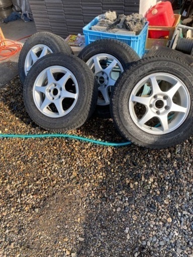 15インチ　スタッドレス　5穴