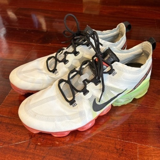 NIKE スニーカー
