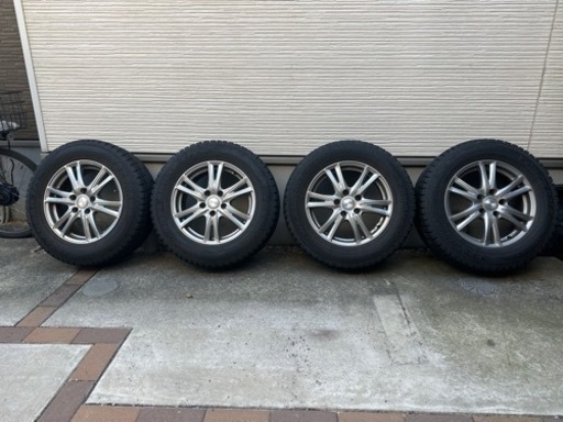 スタッドレスタイヤホイールセット　215/65R16