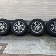 スタッドレスタイヤホイールセット　215/65R16